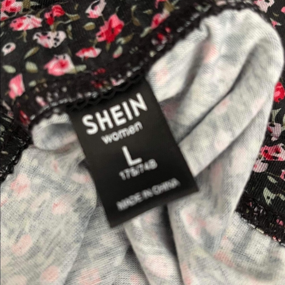 Shein - Picture 3 of 3